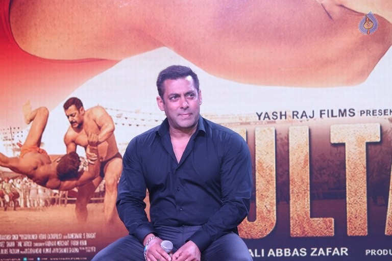 Sultan Trailer Launch Photos - 21 / 26 photos
