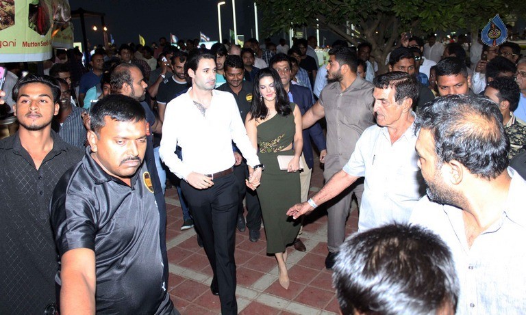 Sunny Leone at The Atilla Million Race Event - 28 / 38 photos