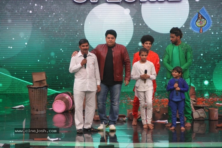 Super Dancer Show On Location Photos - 9 / 9 photos