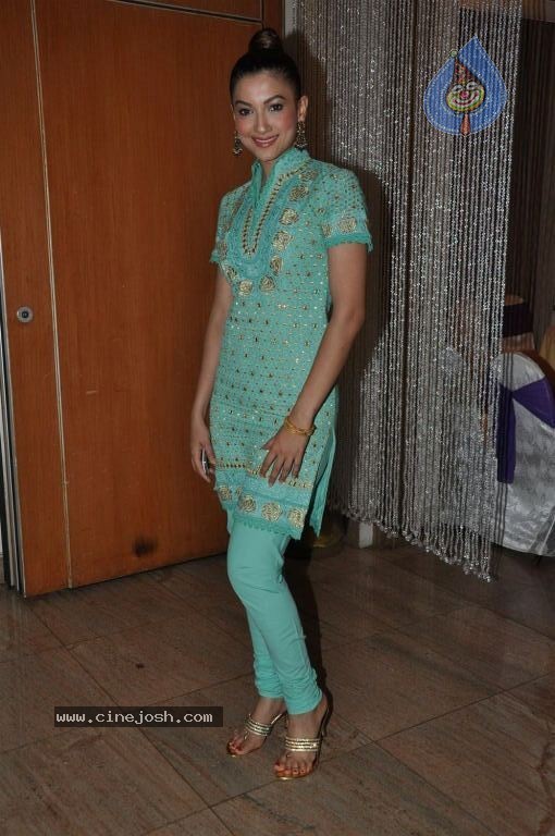 Suraj Godombe Sangeet Ceremony - 12 / 45 photos