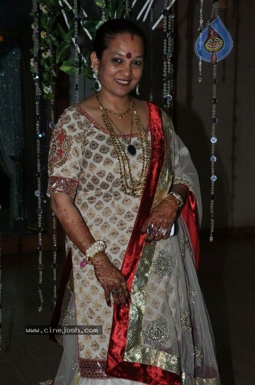 Suraj Godombe Sangeet Ceremony - 21 / 45 photos