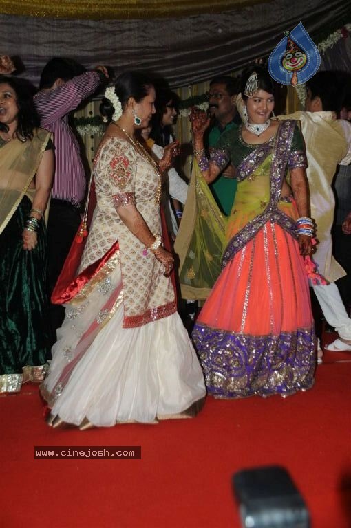 Suraj Godombe Sangeet Ceremony - 33 / 45 photos