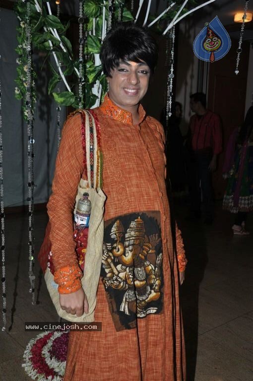 Suraj Godombe Sangeet Ceremony - 34 / 45 photos