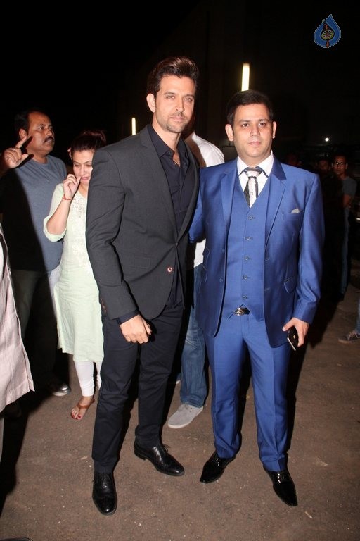 Suron Ke Sang Salaam Shri Gulshan Kumar Red Carpet - 11 / 82 photos