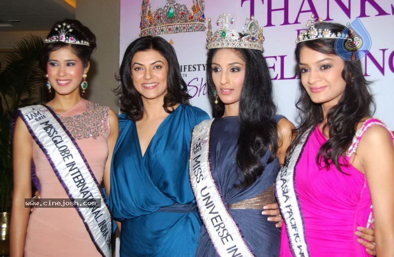 Sushmita Sen Introduces I AM SHE 2011 Winners - 21 / 26 photos