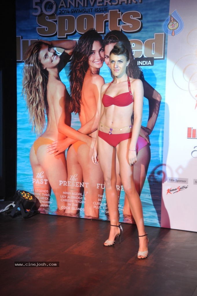 Swimsuit Issue 2014 Launch n Bika Swimwear Fashion Show - 34 / 48 photos