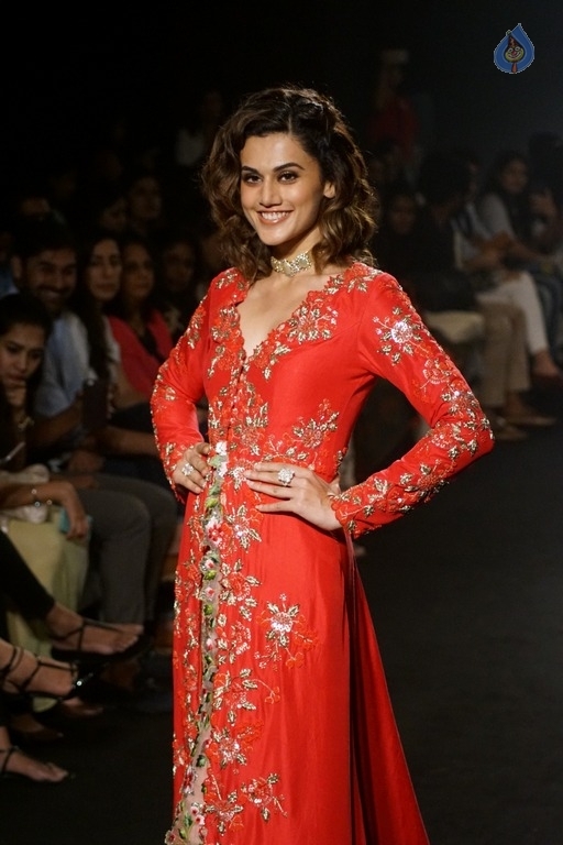 Taapsee at LFW Winter Festive 2017 - 3 / 18 photos