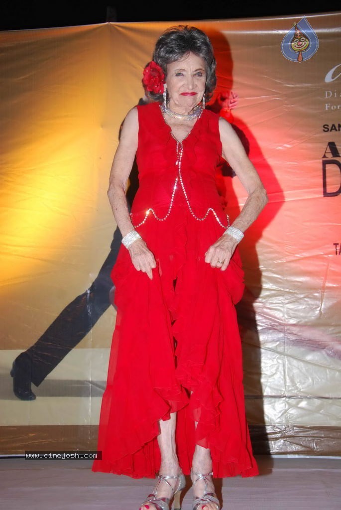 Tao Porchon Lynch Felicitation - 61 / 97 photos