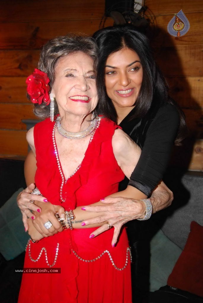 Tao Porchon Lynch Felicitation - 68 / 97 photos