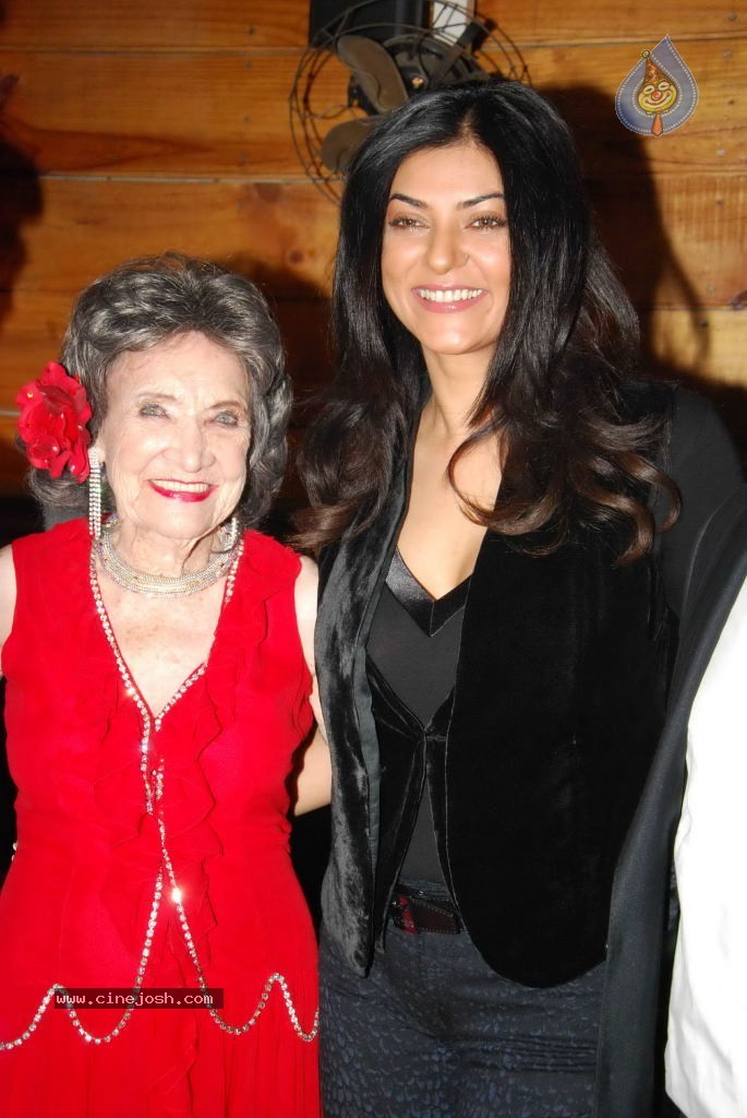 Tao Porchon Lynch Felicitation - 77 / 97 photos