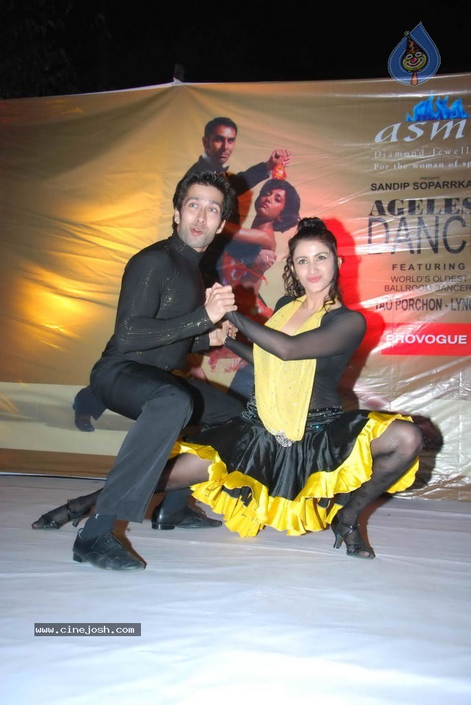 Tao Porchon Lynch Felicitation - 78 / 97 photos