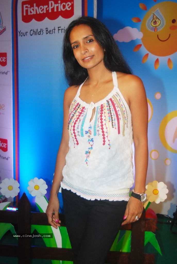 Tara Sharma Launches Me and Mom Show - 28 / 30 photos