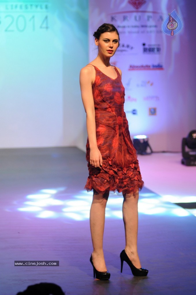 Tassel Fashion n Lifestyle Awards 2014 - 26 / 82 photos