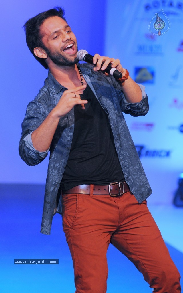 Tassel Fashion n Lifestyle Awards 2014 - 44 / 82 photos