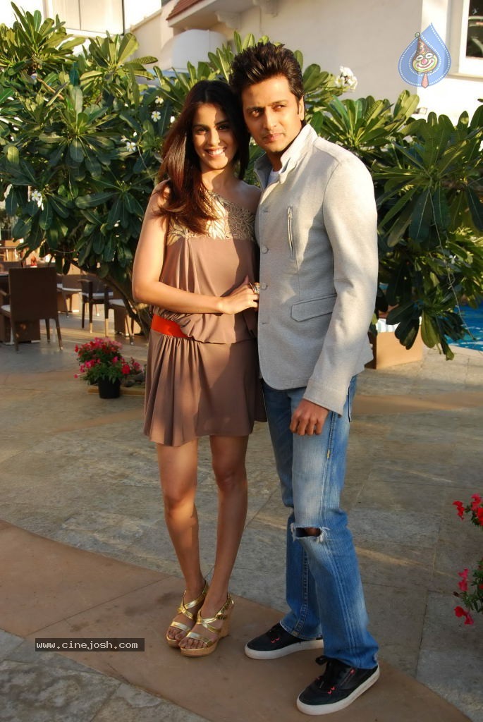 Tere Naal Love Ho Gaya Movie Music Launch - 14 / 24 photos