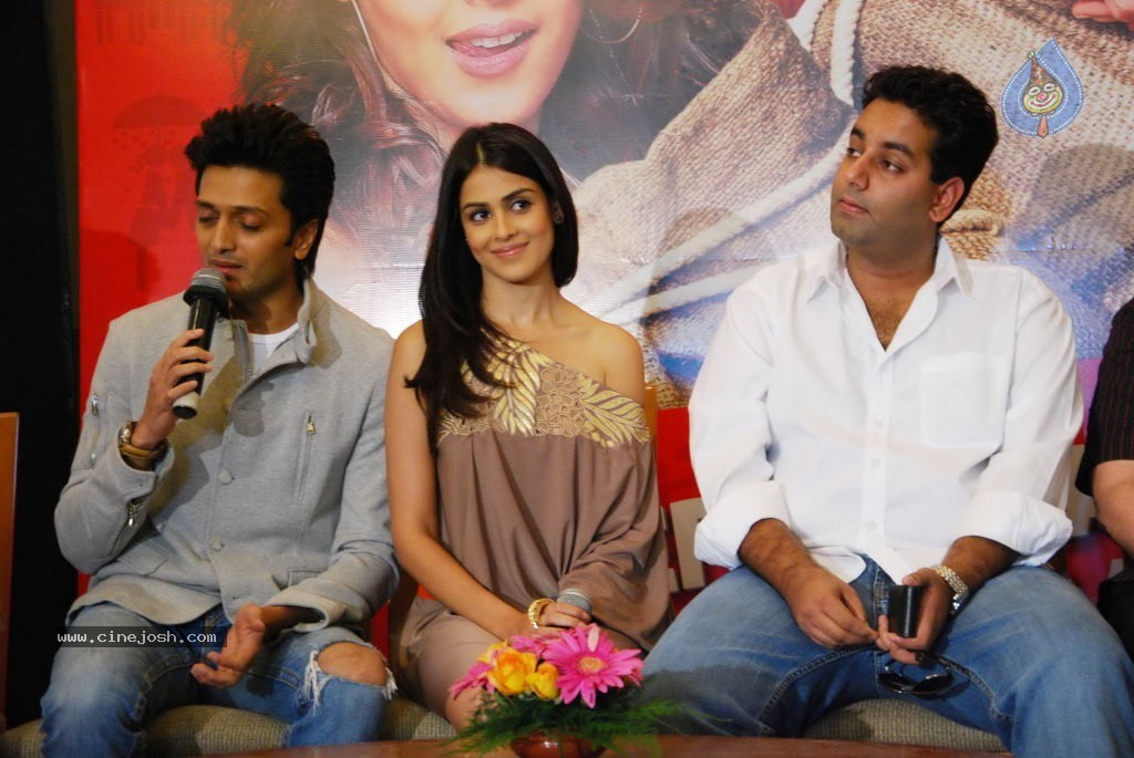 Tere Naal Love Ho Gaya Movie Music Launch - 16 / 24 photos