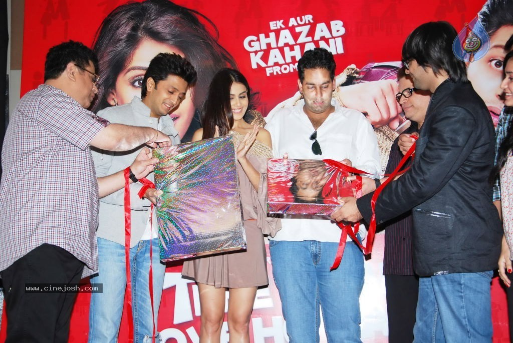 Tere Naal Love Ho Gaya Movie Music Launch - 19 / 24 photos