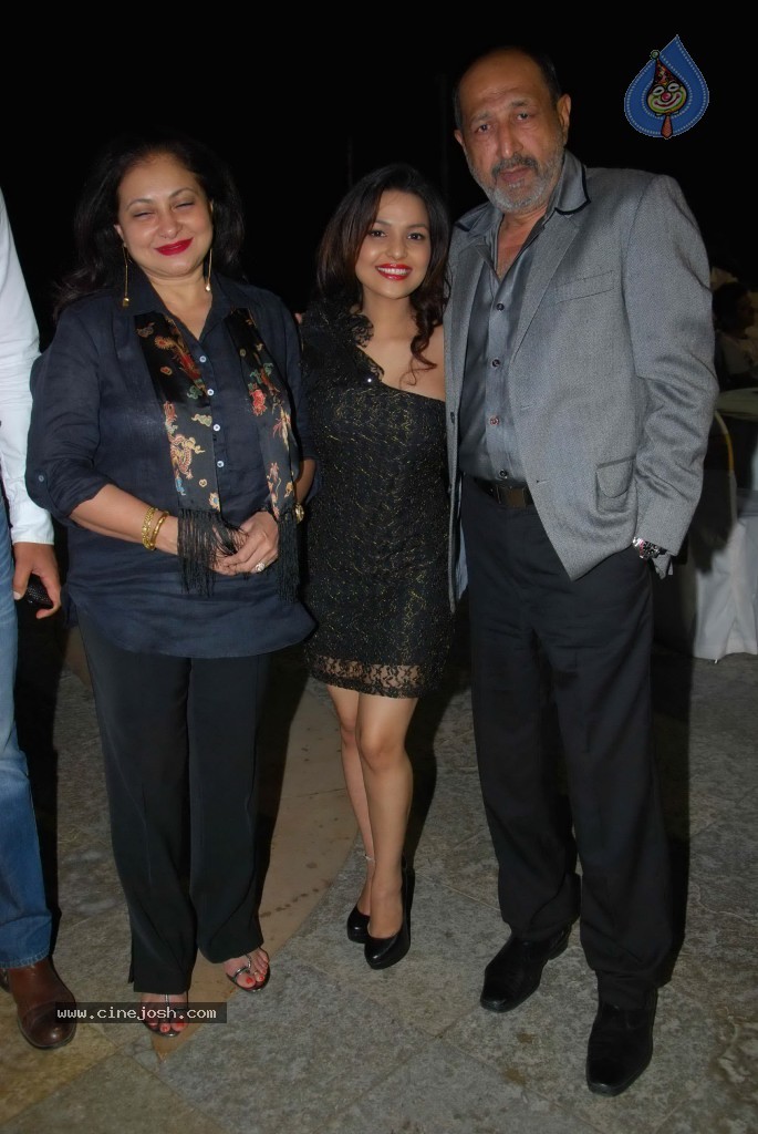 Tere Naal Love Ho Gaya Success Party - 25 / 57 photos