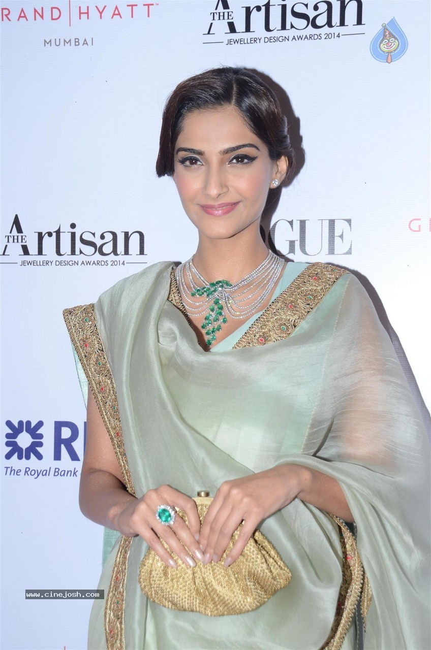 The Artisan Jewellery Design Awards 2014 - 34 / 105 photos