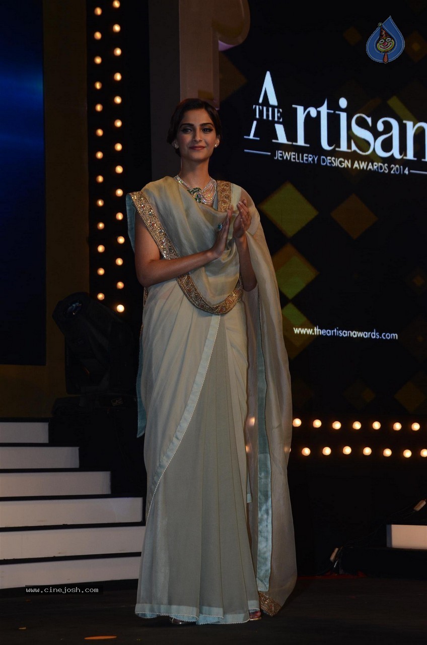 The Artisan Jewellery Design Awards 2014 - 89 / 105 photos