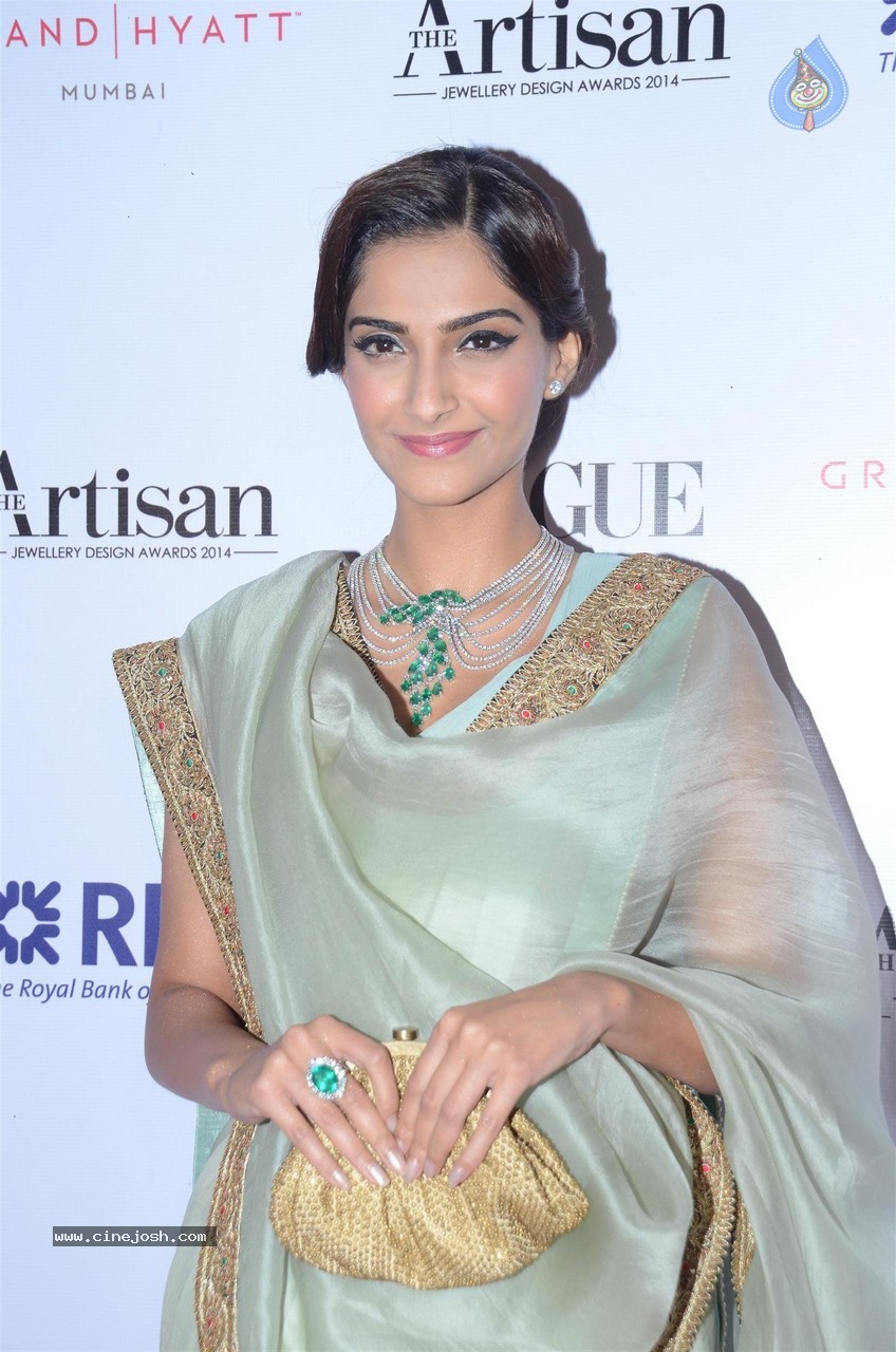 The Artisan Jewellery Design Awards 2014 - 94 / 105 photos