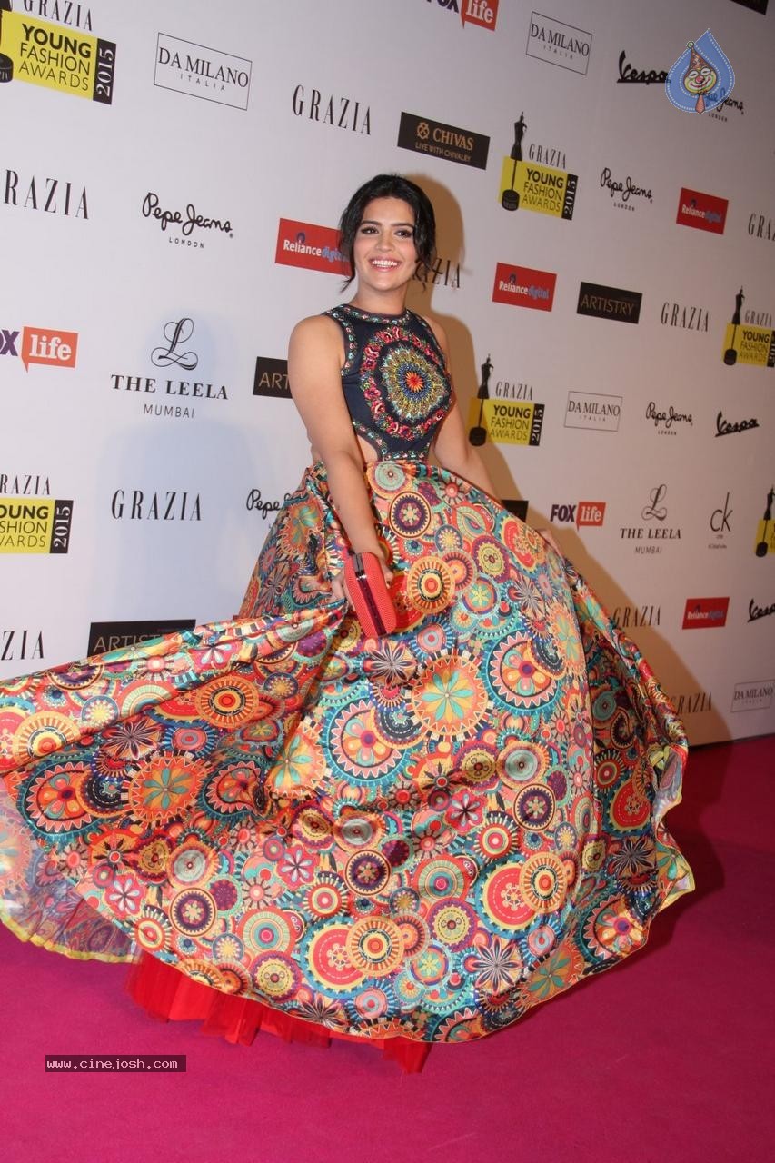 The Journey of 70s at Grazia Young Fashion Awards 2015 - 4 / 118 photos