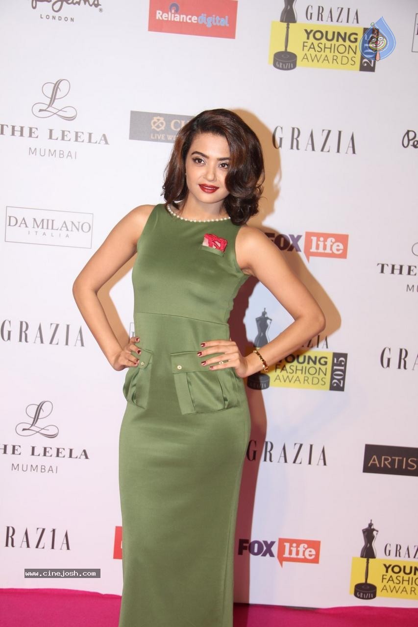 The Journey of 70s at Grazia Young Fashion Awards 2015 - 21 / 118 photos