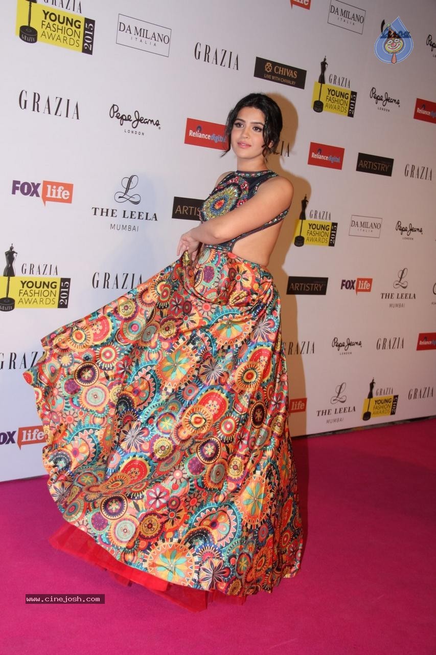 The Journey of 70s at Grazia Young Fashion Awards 2015 - 27 / 118 photos