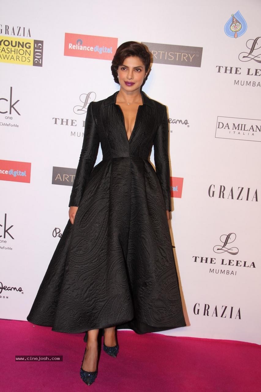 The Journey of 70s at Grazia Young Fashion Awards 2015 - 82 / 118 photos