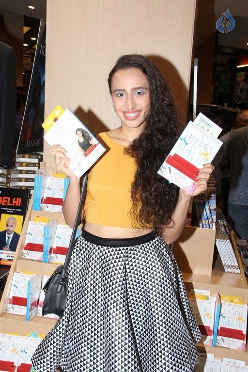 The Lazy Girls Guide To Being Fit Book Launch - 18 / 41 photos