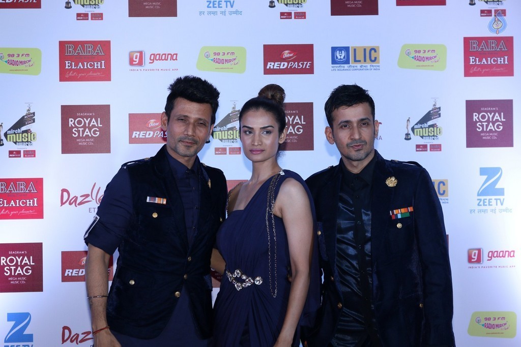 The Red Carpet of 9th Mirchi Music Awards - 24 / 105 photos