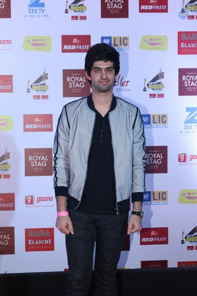 The Red Carpet of 9th Mirchi Music Awards - 73 / 105 photos