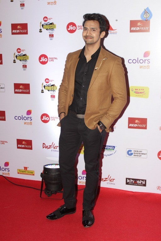 Mirchi Music Marathi Awards Red Carpet - 23 / 33 photos