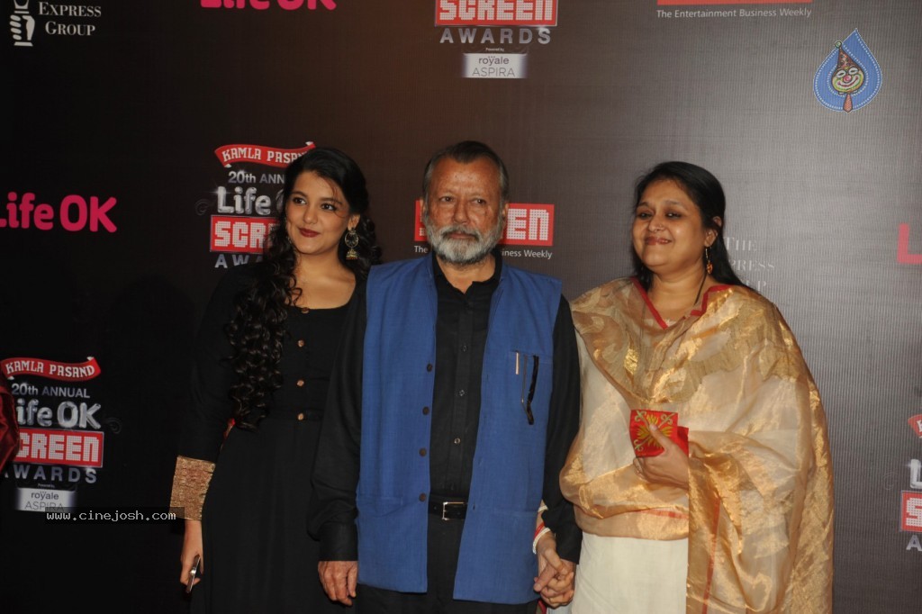 Top Bolly Celebs at 20th Annual Life OK Screen Awards - 12 / 136 photos