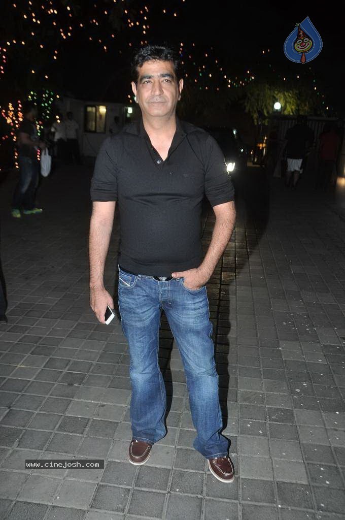 Top Bolly Celebs at Subhash Ghai Party - 66 / 142 photos