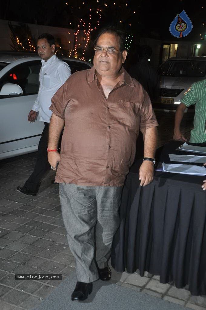 Top Bolly Celebs at Subhash Ghai Party - 75 / 142 photos