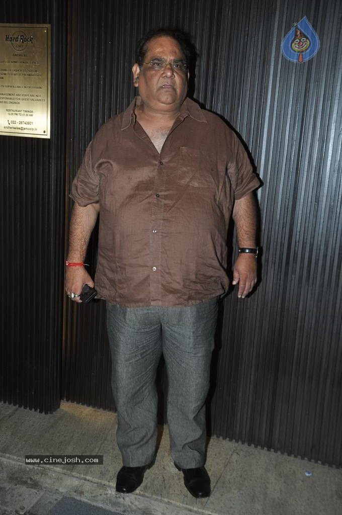 Top Bolly Celebs at Subhash Ghai Party - 97 / 142 photos