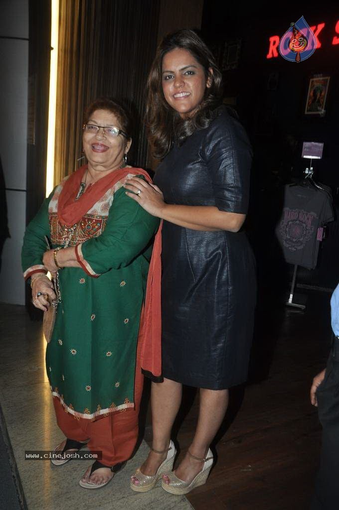 Top Bolly Celebs at Subhash Ghai Party - 119 / 142 photos