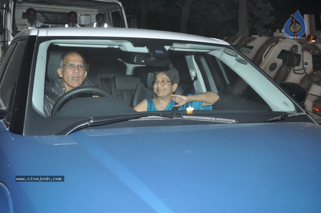 Top Bolly n Cricket Stars at Sachin Tendulkar Party - 49 / 152 photos