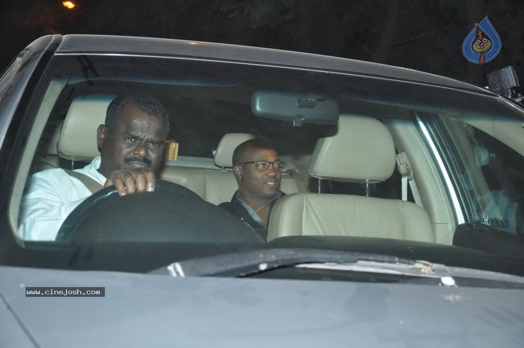 Top Bolly n Cricket Stars at Sachin Tendulkar Party - 51 / 152 photos