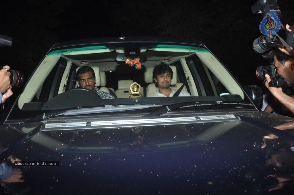 Top Bolly n Cricket Stars at Sachin Tendulkar Party - 79 / 152 photos