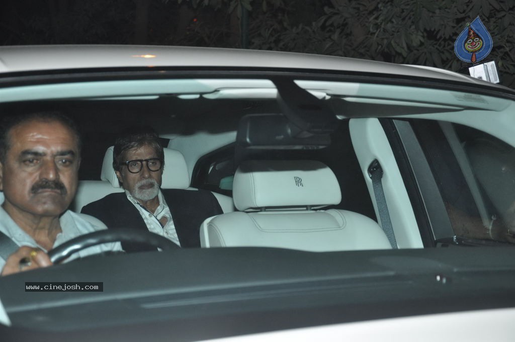 Top Bolly n Cricket Stars at Sachin Tendulkar Party - 149 / 152 photos