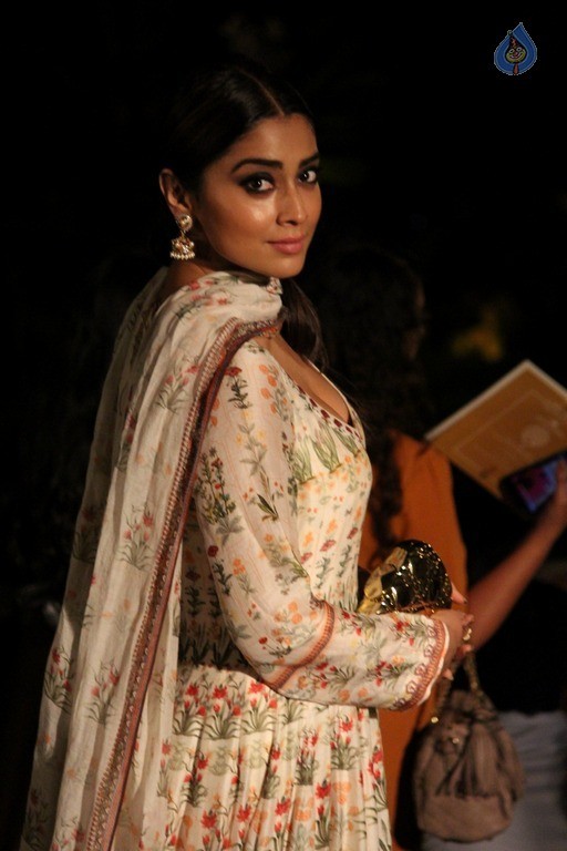 Top Celebrities at 2017 LFW Summer 1 - 28 / 75 photos