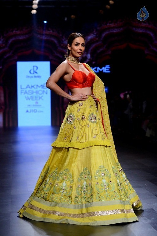 Top Celebrities at 2017 LFW Summer 2 - 57 / 84 photos