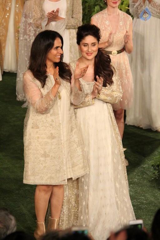 Top Celebrities at 2017 LFW Summer 2 - 58 / 84 photos