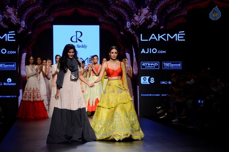 Top Celebrities at 2017 LFW Summer 2 - 62 / 84 photos