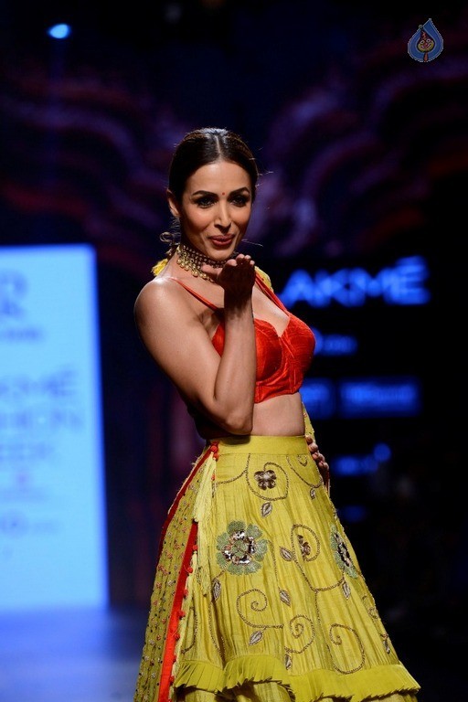 Top Celebrities at 2017 LFW Summer 2 - 84 / 84 photos