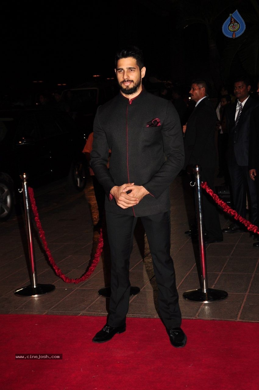 Top Celebs at Arpita Khan Wedding Reception 01 - 49 / 207 photos