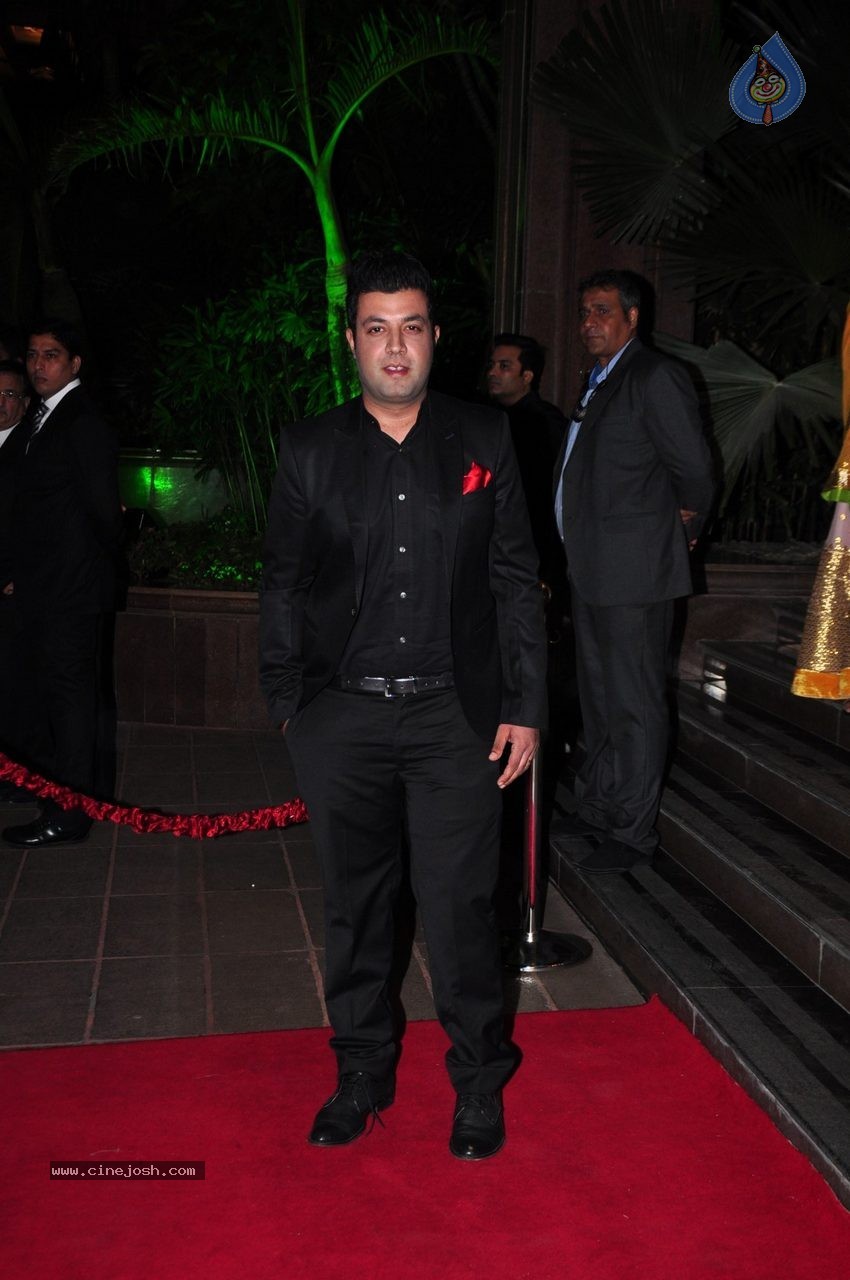 Top Celebs at Arpita Khan Wedding Reception 01 - 60 / 207 photos