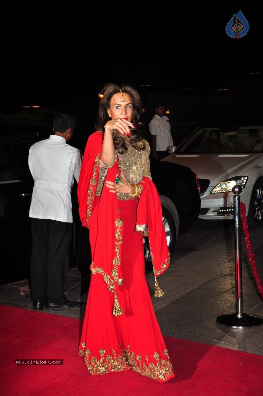 Top Celebs at Arpita Khan Wedding Reception 01 - 89 / 207 photos